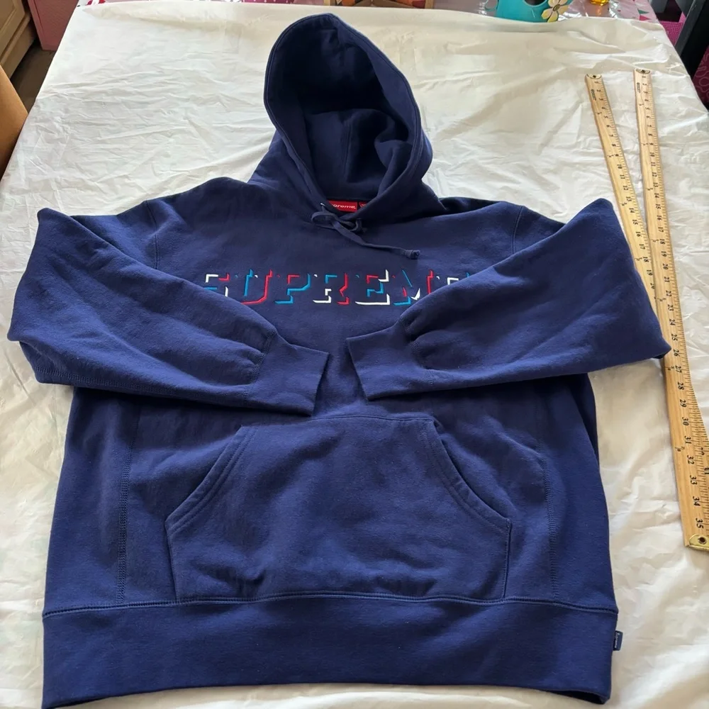 Supreme Blue Purple Hoodie Drop Shadow Spellout Logo SZ M Gently Worn 1X - Picture 6 of 14
